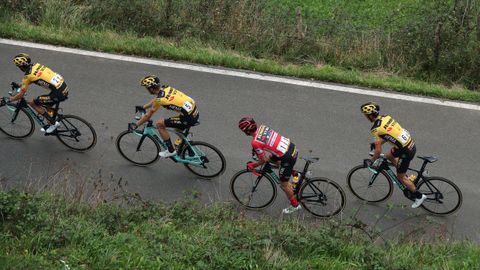 El esloveno Primoz Roglic durante la duod�cima etapa