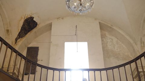 Teitos da igrexa do Carme, en Lugo