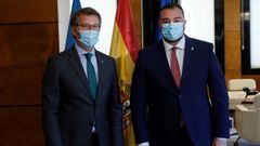 El presidente de la Xunta de Galicia, Alberto N��ez Feijoo, con su hom�logo del Principado de Asturias, Adri�n Barb�n