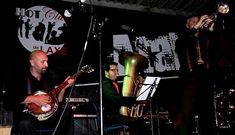 Uno de los grupos participantes en el Atalajazz del a�o pasado, en el mismo escenario.