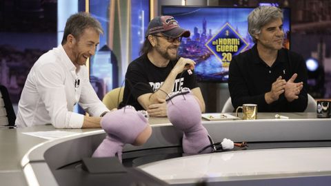 Pablo Motos, Santiago Segura y Ernesto Sevilla, en el plat de El hormiguero