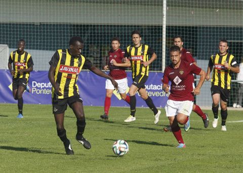 En la primera vuelta, el Pontevedra tom� aire a costa del Ribadumia al ganar por 0 a 2 en A Senra. 