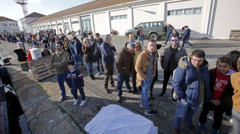 VISITAS AL SUBMARINO TRAMONTANA, ATRACADO EN LA ESCUELA NAVAL DE MAR�N