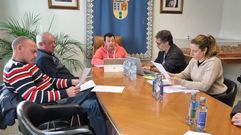 Pedro Yez presidiendo su primer pleno como alcalde de Manzaneda.