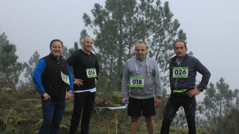 Los participantes desafiaron a la niebla pero disfrutaron de paisajes increbles