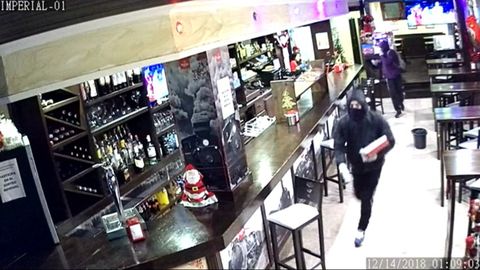 Atraco en una cafeter�a en La Calzada