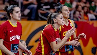 Alba Torrens, Paula Ginzo y Mariona Ortiz, en el encuentro ante Mali.