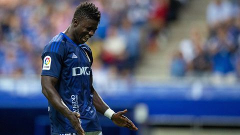 Obeng se lamenta durante el Oviedo-Levante