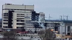 Imagen del edificio administrativo que ardi en la central nuclear de Zaporiya