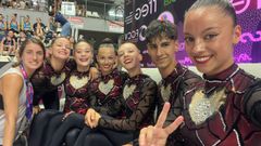Equipo s�nior mixto del Pavill�n, con su entrenadora Yaiza Rodr�guez