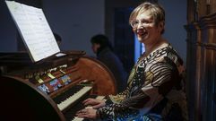 La organista Mar�a Jos� Mosquera act�a en Celanova