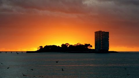 La isla de Toralla, hoy muy alterada, guarda muchos siglos de historias