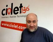 Jos� Gonz�lez es el gerente de esta empresa tecnol�gica.