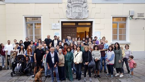 cole.Estructuras oxidadas, humedades, tablas rotas, verdín o filtraciones, los padres del ANPA del centro público Cidade Vella piden unas instalaciones seguras