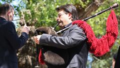 O gaiteiro Xaqu�n Xesteira nunha actuaci�n polas Letras Galegas