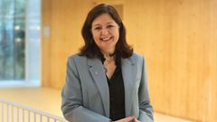 Mar�a Isabel del Pozo, int�rprete y catedr�tica de la Universidad de Vigo.