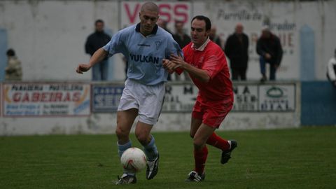 Kiko Rey, de celeste con el Viveiro en el 2003.