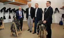 En el centro se instalar�n 48 bater�as y casi trescientos paneles fabricados con tecnolog�a gallega. 