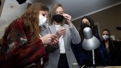 Fabiola Garc�a pudo probarse alguna de las creaciones de Sof�a Rivas