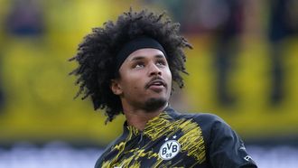 Adeyemi, antes de un partido con el Borussia Dortmund.