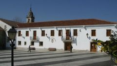 En la imagen, la consistorial de San Sadurni�o. 