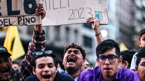 Seguidores de Milei, el lunes en las calles de Buenos Aires