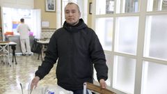 César Vila, retratado en la Cocina Económica de Ferrol, adonde solía acudir a comer cuando llegó a Ferrol