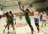 Pontevedresas y vilagarcianas lucharon por la victoria. 