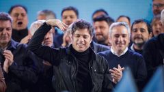 El gobernador Axel Kicillof hablando luego de conocer los resultados electorales de las elecciones