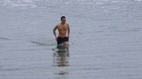 Empezando el a�o con un ba�o en Riazor 