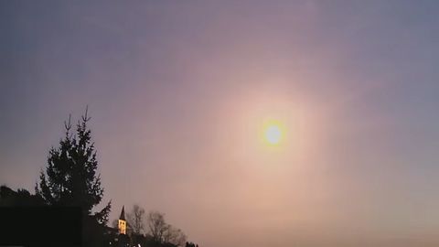 La trayectoria del meteorito�fue grabada por numerosas c�maras especializadas, como las de la red europea AllSky7 , as� como por tel�fonos m�viles y otras c�maras.