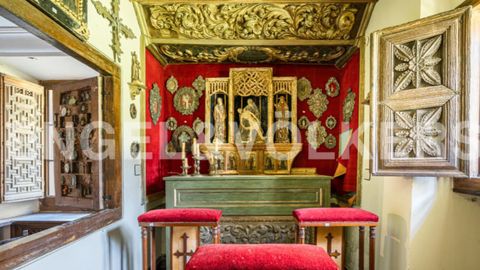 Vista del interior de la casa en San Cucao (Llanera) que vende la familia Franco