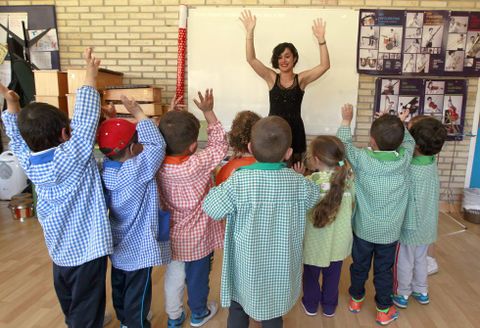 La matr�cula de infantil que da alegr�as en Ardia. En este colegio de O Grove ahora hay diez ni�os de tres a�os. El a�o que viene se prev� que sean 22. En el centro indican que algunos cr�os, pese a vivir en el centro de O Grove, estudian en este centro -ubicado en las afueras- por sus servicios. 