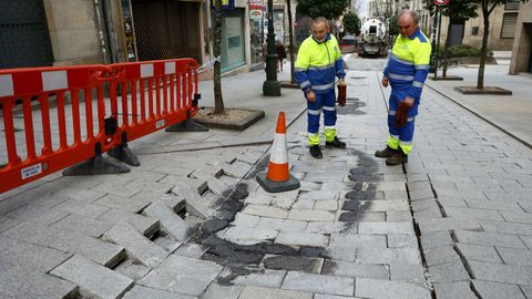 La calle Vel�zquez Moreno, cortada�al tr�fico por su hundimiento