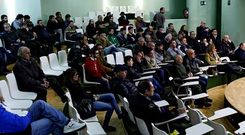 Algo m�s de medio centenar de socios acudieron a la convocatoria del consejo de administraci�n para analizar su actualidad.