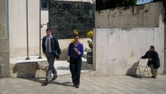 Patricia Castro en el momento de abandonar el juzgado de Sarria tras prestar declaracin