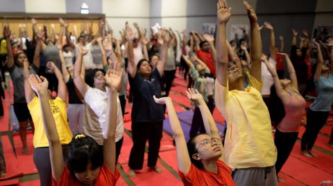 D�a Internacional del Yoga en Manila.