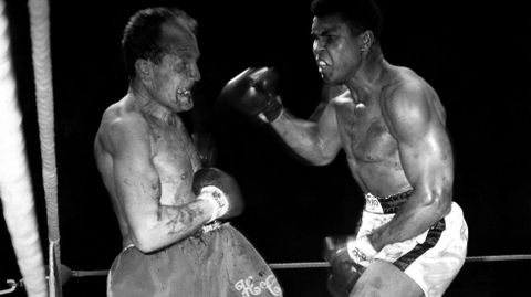 Pelea con Henry Cooper en 1966.