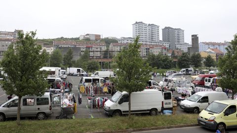 En una imagen de archivo, el mercadillo de Salgueiriños, en Santiago