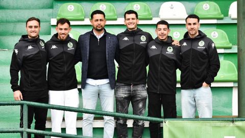 Joan Far�as en la presentaci�n de los fichajes del mercado de invierno del CD Arenteiro