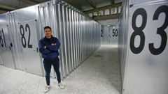 Alberto Goldar, responsable de SuperGarage en Pontevedra, donde alquila trasteros y plazas de aparcamiento para autocaravanas, barcos o coches
