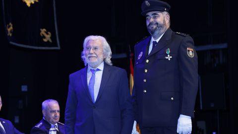 Durante la cita se entregaron varios reconocimientos y condecoraciones