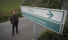Lareo posa en el lugar de Ponte, en Oseiro, donde los Vasco da Ponte tenía propiedades. 