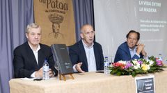 Jaime, Juan Carlos y Ricardo, ayer en Coristanco