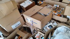 Parte de la mercanc�a almacenada en los trasteros