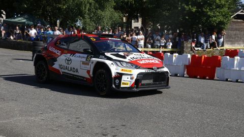 El Rali de Ourense ya est� en marcha.La primera especial depar� una dura batalla y gran ambiente en Amoeiro