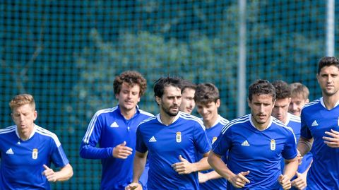 Mossa, Arribas, Christian y Grippo, con Sangalli, Riki y Borja en segundo plano, en El Requexn