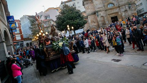 En la Ribeira se vivi uno de los momentos ms especiales de su Semana Santa, la procesin de El Paso.