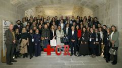 Los representantes de las empresas colaboradoras con los miembros del comit provincial encabezados por su presidente, Felipe Ferreiro