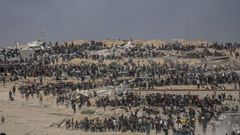 Desplazados internos en busca de ayuda humanitaria en Gaza.